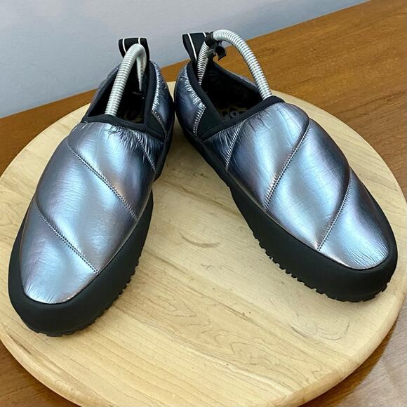 P448 Laby Textile Slippers Women's Sz 40, 9.5 US Silver Quilted Leopard Comfy - Picture 7 of 15